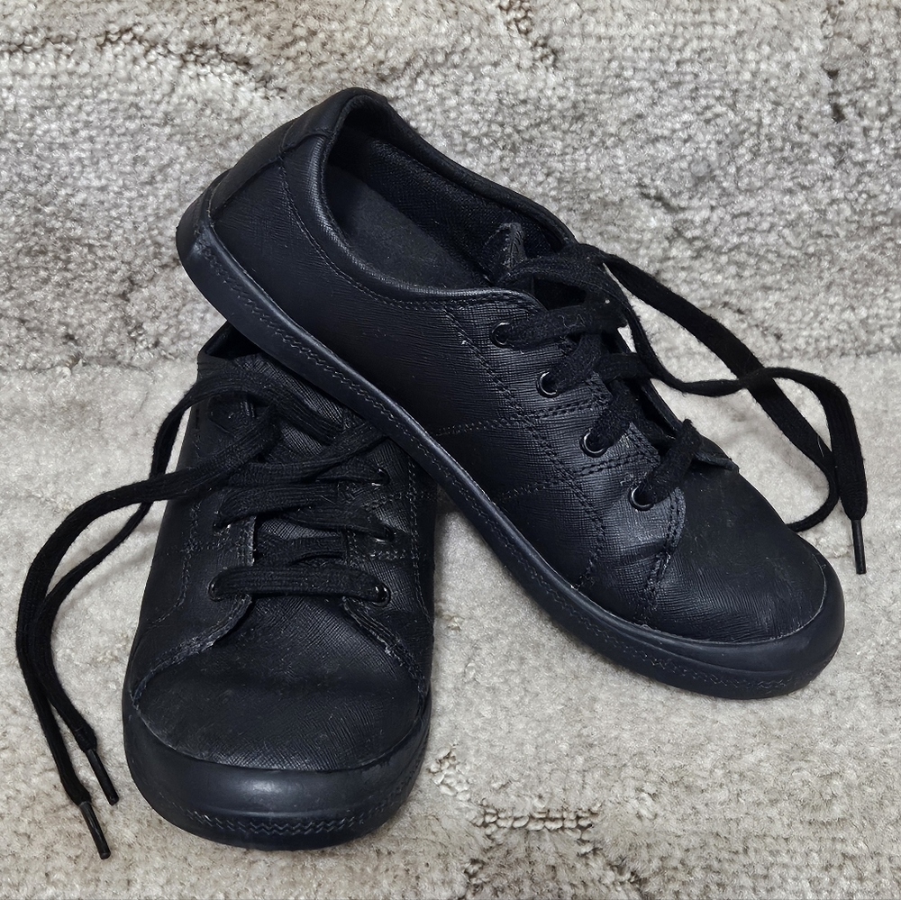 All Black Casual Work Sneakers